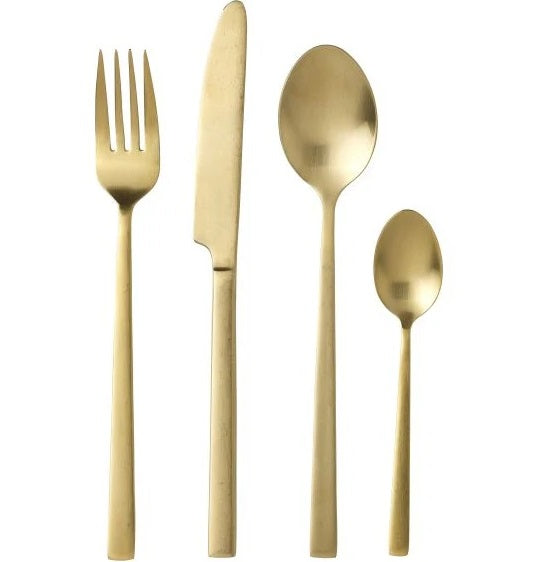 Cubiertos de oro