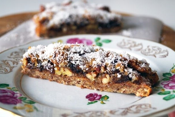 A flavorful and filling little bake!