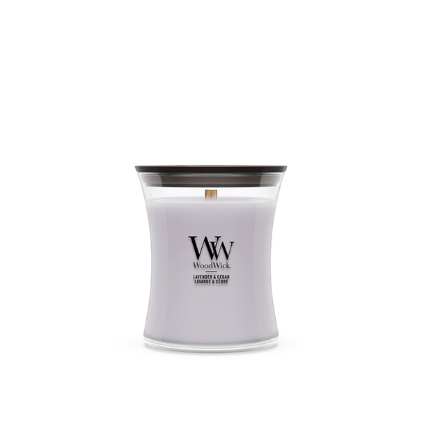 WoodWick Scented Candle Medium Lavender & Cedar - 11 cm / ø 10 cm - Scented Candle in Glass - Wooden Wick