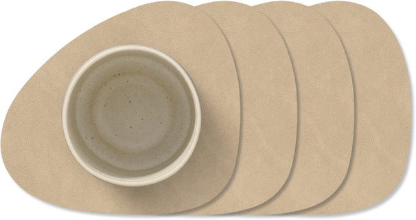 LIND DNA Posavasos Nupo - Cuero - Arena - 13 x 11 cm - 4 Piezas