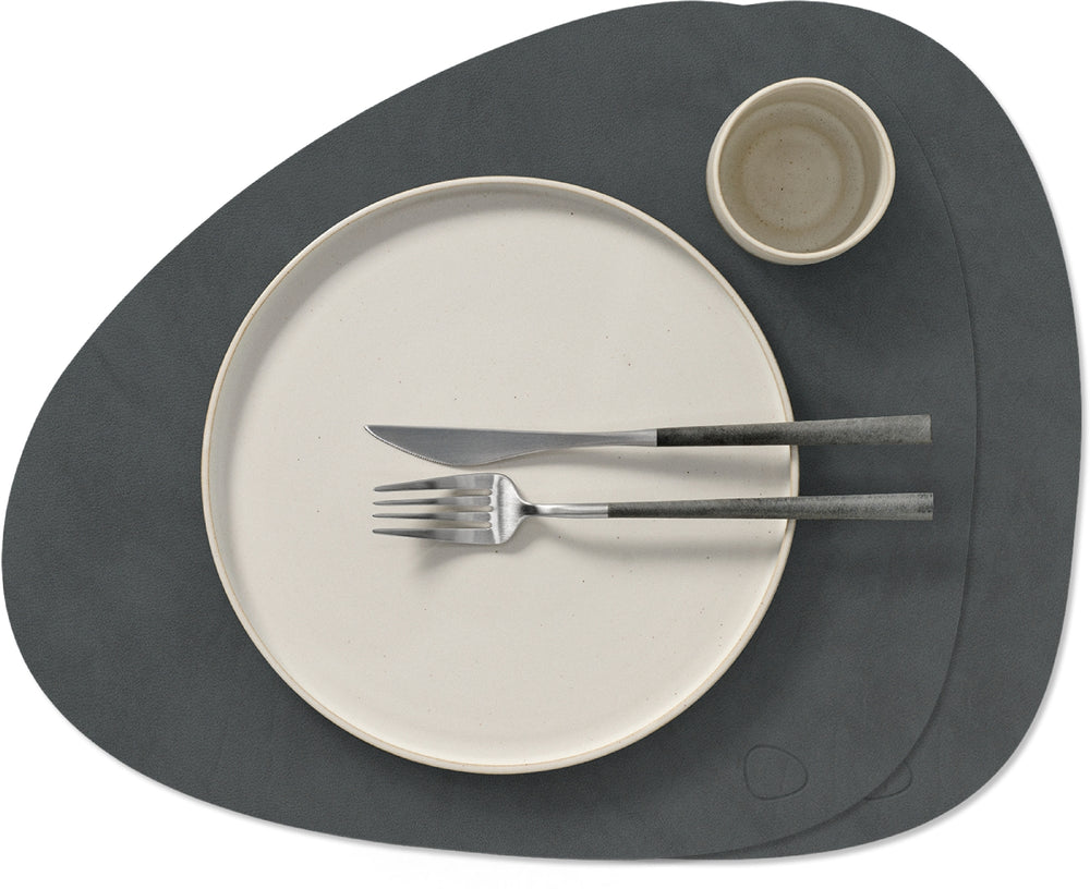 LIND DNA Placemats Nupo - Leather - Anthracite - Curved - 44 x 37 cm - 2 Pieces