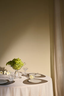 LIND DNA Manteles individuales Nupo - Cuero - Gris Flint - Curvado - 44 x 37 cm - 2 piezas
