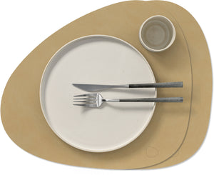 LIND DNA Manteles individuales Nupo - Cuero - Caqui - Curvado - 44 x 37 cm - 2 piezas