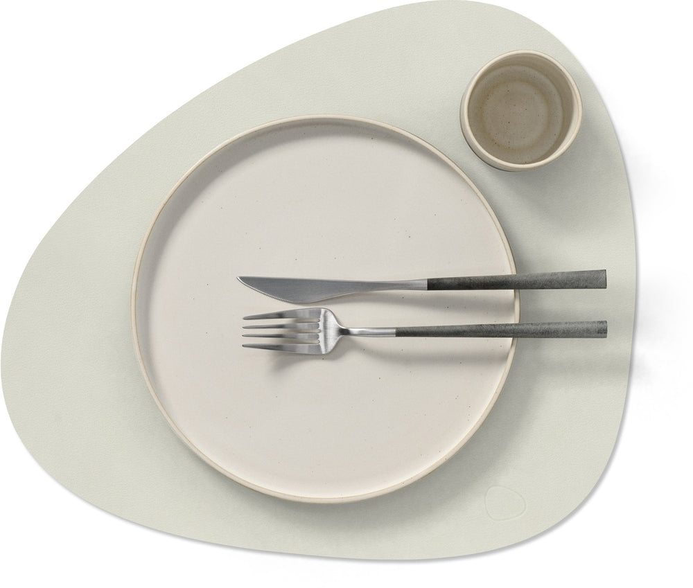 LIND DNA Placemats Nupo - Leather - Linen - Curved - 44 x 37 cm - 2 pieces