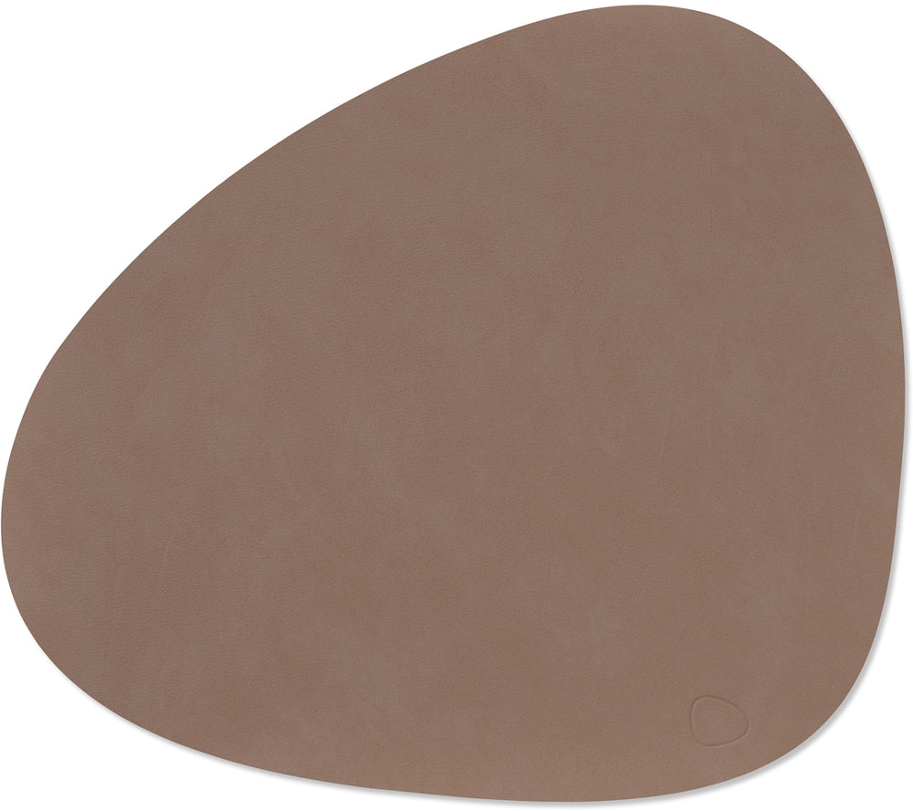 LIND DNA Placemats Nupo - Leather - Truffle - Curved - 44 x 37 cm - 2 Pieces