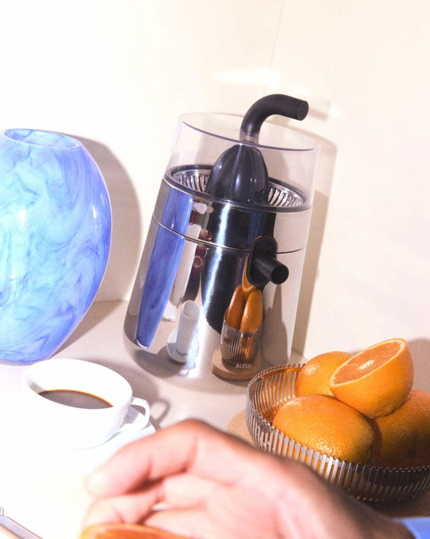 Alessi Exprimidor Eléctrico de Cítricos Toru - Nendo - NE02 B