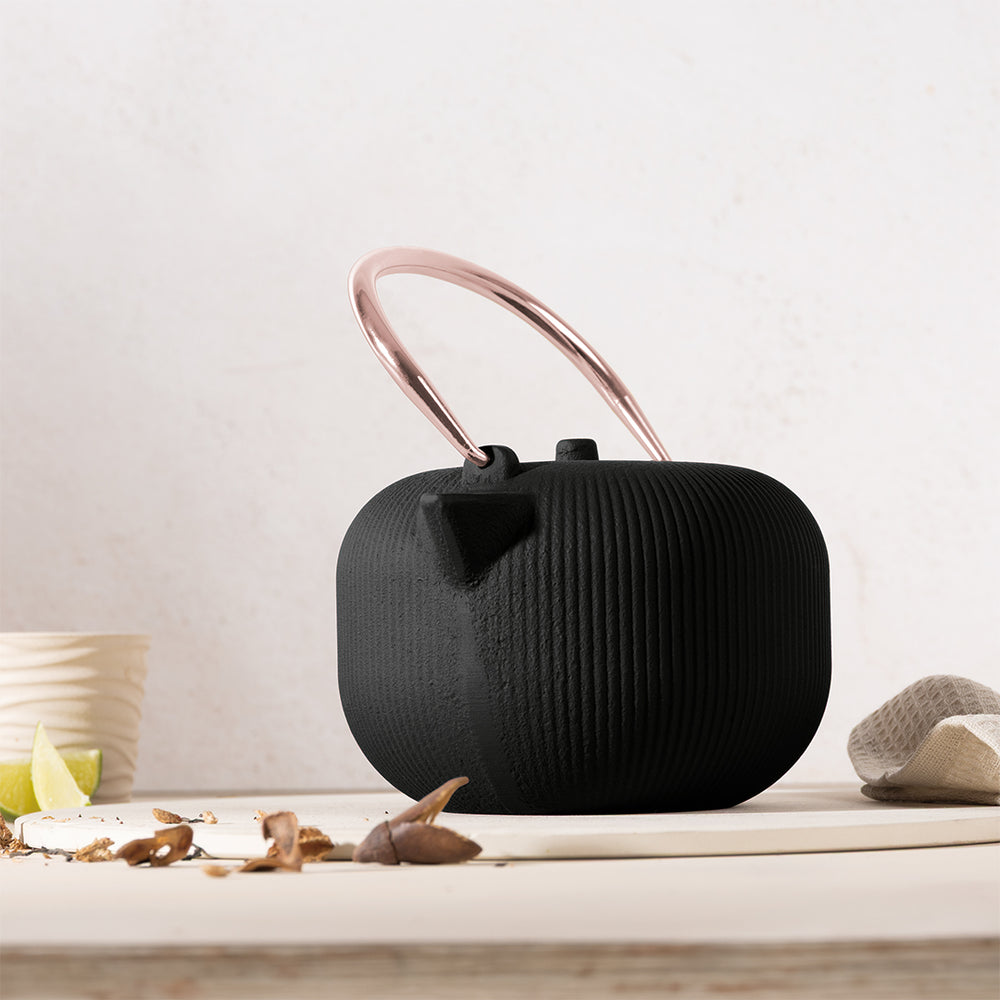 BerlingerHaus Teapot with Stainless Steel Filter - Cast Iron Black Rose Gold - 1 Liter