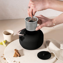 BerlingerHaus Teapot with Stainless Steel Filter - Cast Iron Black Rose Gold - 1 Liter