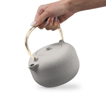 BerlingerHaus Teapot with Stainless Steel Filter - Cast Iron Matte Cream - 1 Liter
