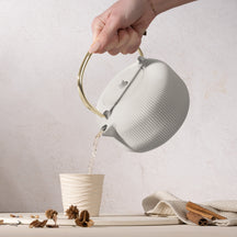 BerlingerHaus Teapot with Stainless Steel Filter - Cast Iron Matte Cream - 1 Liter