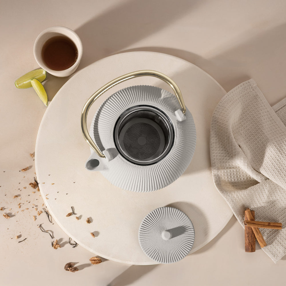 BerlingerHaus Teapot with Stainless Steel Filter - Cast Iron Matte Cream - 1 Liter