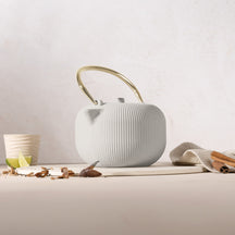 BerlingerHaus Teapot with Stainless Steel Filter - Cast Iron Matte Cream - 1 Liter