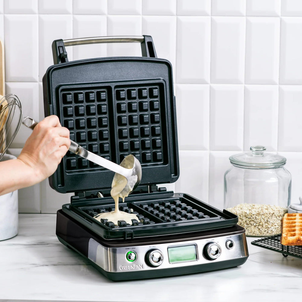 GreenPan Waffle Maker - Black - including 2 sets of waffle plates - ceramic non-stick coating