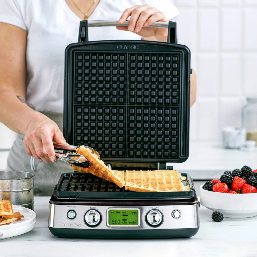 GreenPan Waffle Maker - Black - including 2 sets of waffle plates - ceramic non-stick coating