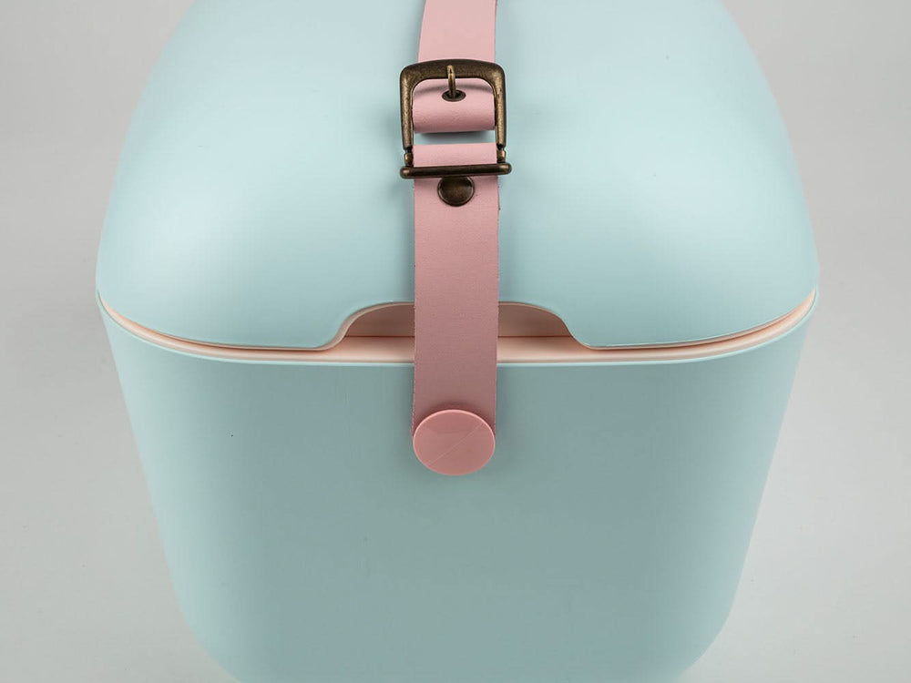 Polarbox Cool Box with Shoulder Strap - Light Blue - 12 liters.