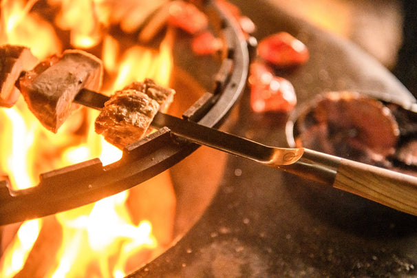 Pincho para BBQ Forged Churrasco - Madera de olivo / Acero - forma en V - 60 cm