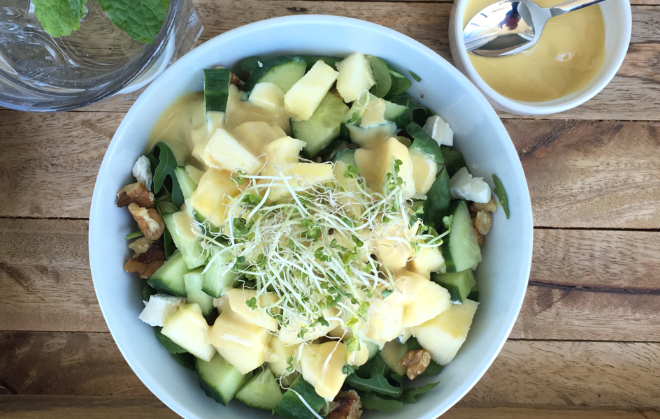 Fresh salad with creamy goat cheese, crunchy walnuts and a sweet honey-balsamic dressing