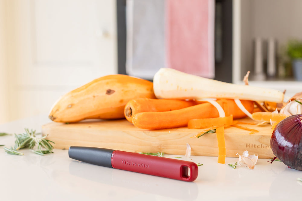 KitchenAid Classic Peeler Empire Red 20 cm