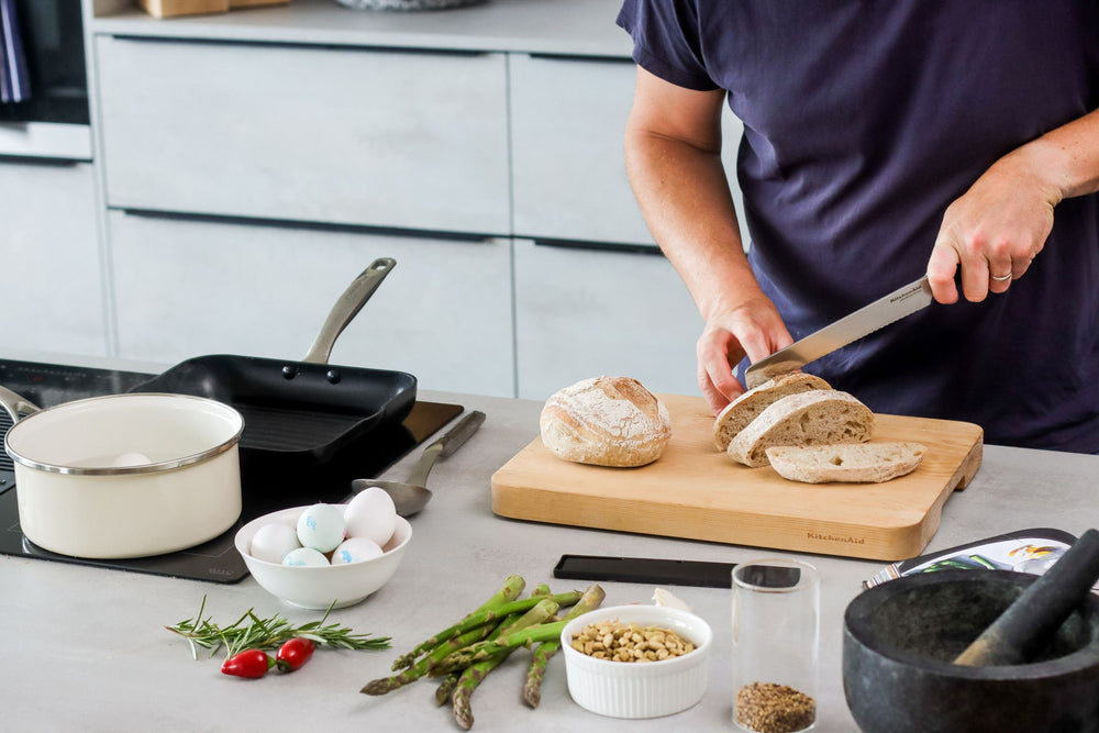 KitchenAid Bread Knife Gourmet Stainless Steel 20 cm - with knife protector