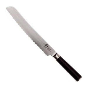 Kai Broodmes Shun Classic 23 cm damaststaal met zwart heft, vrijstaand op witte achtergrond