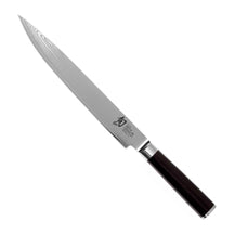 Kai Vleesmes Shun Classic 23 cm damaststaal met zwart heft, vrijstaand op witte achtergrond