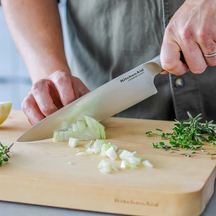 KitchenAid Chef Knife Gourmet Stainless Steel 20 cm - All-Purpose Kitchen Knife - with blade protector