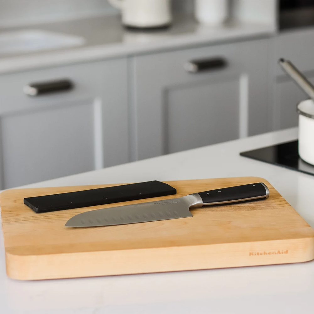 Cuchillo Santoku Gourmet 18 cm + protector de cuchillo gratis