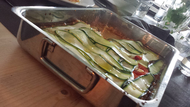 Light zucchini lasagne with goat cheese and eastern spices