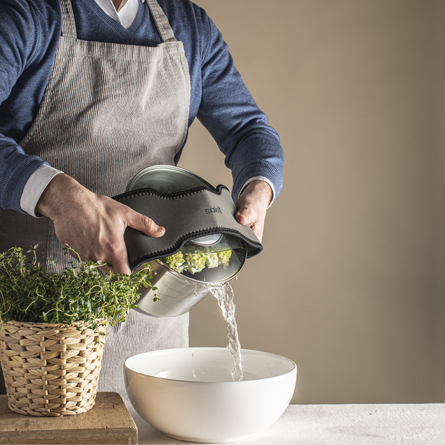 Which cookware sets you should better leave on the shelf