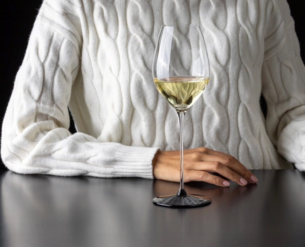 Riedel White Wine Glass Fatto A Mano Black Tie - Sauvignon Blanc / Champagne - 464 ml