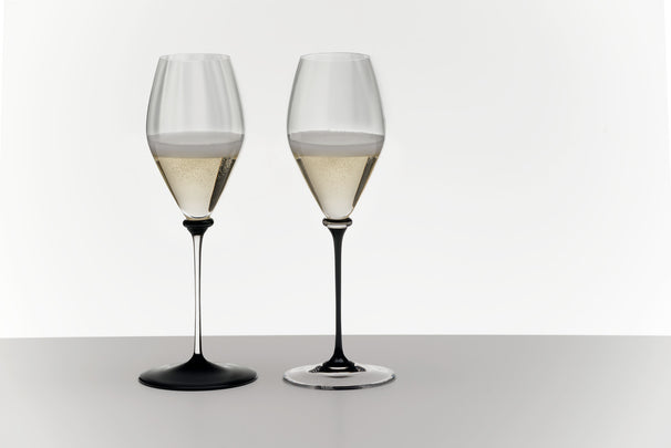 Copa de champán Riedel Fatto A Mano Performance - Base negra - 375 ml