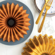 Nordic Ware Bundt Pan Brilliance Gold - Cast Aluminum - ø 26 cm