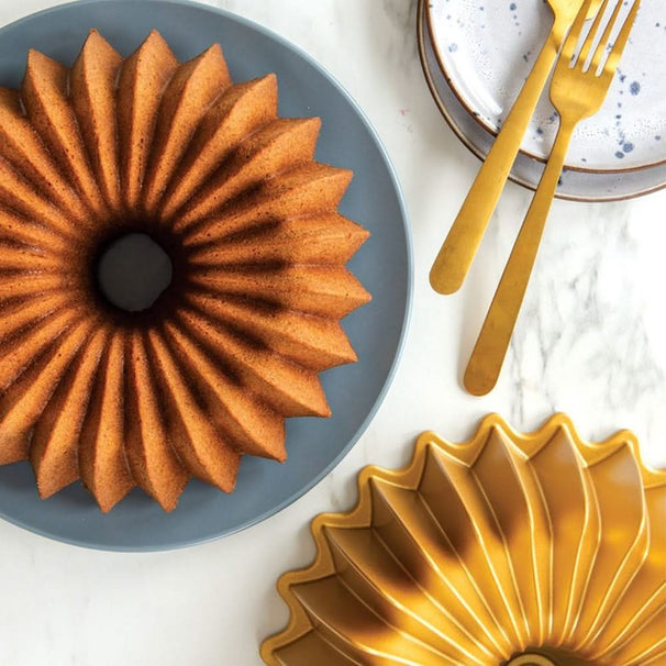 Nordic Ware Bundt Pan Brilliance Gold - Cast Aluminum - ø 26 cm