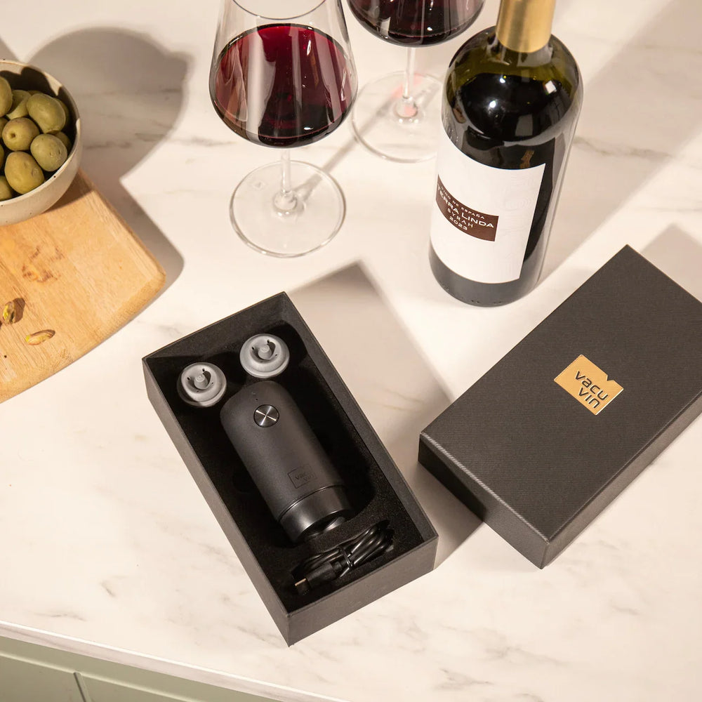 Vacu Vin Electric Wine Saver Vacuum Pump + 2 Caps