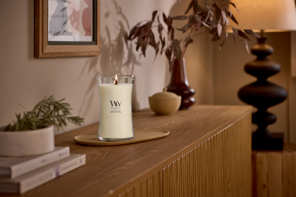 WoodWick Vela Aromática Grande Vainilla & Sal Marina - 18 cm / ø 10 cm - Vela Aromática en Vidrio - Mecha de Madera