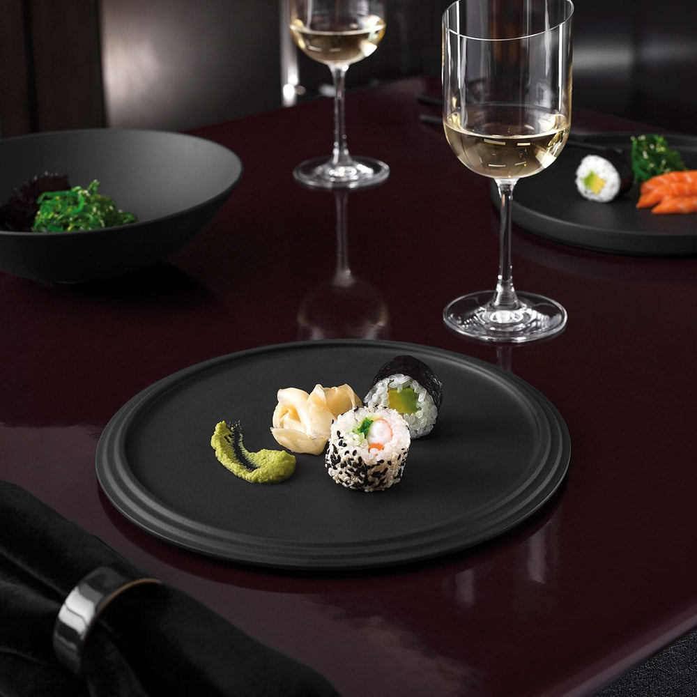 Villeroy & Boch Dinnerware Set La Boule Black 7-piece / 2 persons - 2 bowls, 2 dishes, 2 universal plates and 1 serving dish