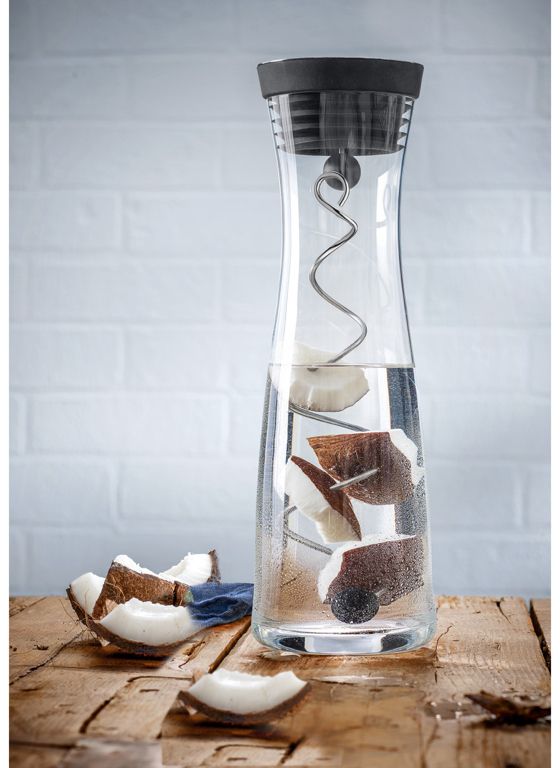 WMF Jarra / Jarra de agua - Basic - Antigoteo - Incluye filtro para frutas - Negro / Plata - 1.5 litros