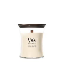 WoodWick Scented Candle Medium Vanilla & Sea Salt - 11 cm / ø 10 cm - Scented Candle in Glass - Wooden Wick