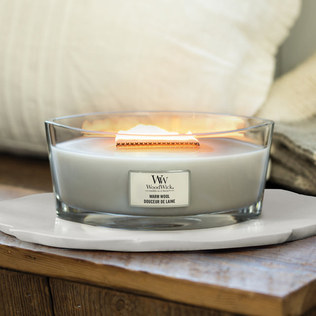¿Cómo enciendo una vela aromática WoodWick?