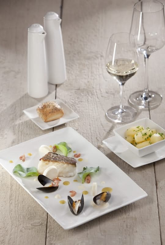 BonBistro Egg cup Yong Squito - White - 4 pieces