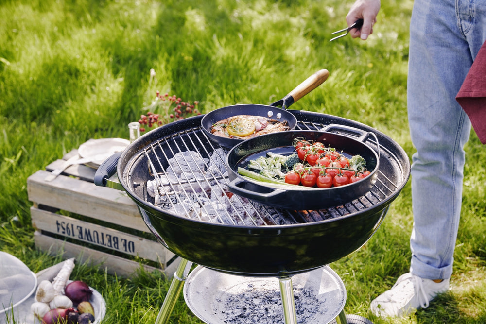 Alva Grill Pan/Grill Plate cast iron Nori ø 28 cm – enamelled non-stick coating – includes free leather handles – suitable for all heat sources
