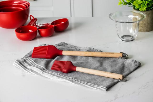 KitchenAid Pastry Brush Core Birchwood Silicone Empire Red 31 cm - Basting Brush
