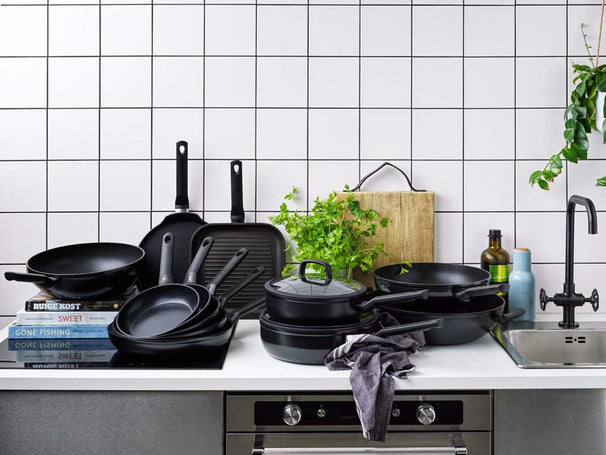 BK Fish Pan Oval Easy Induction 32 x 22 cm - ceramic non-stick coating