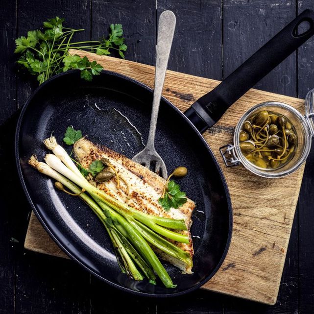 Oval fish pan