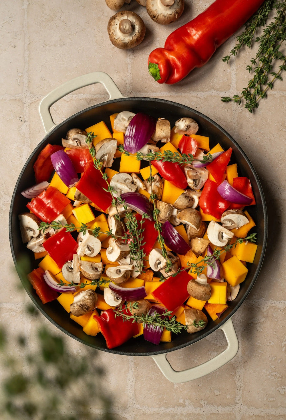 Combekk Koekenpan Skillet met 2 grepen Gietijzer Sand ø 28 cm - sfeerbeeld 3