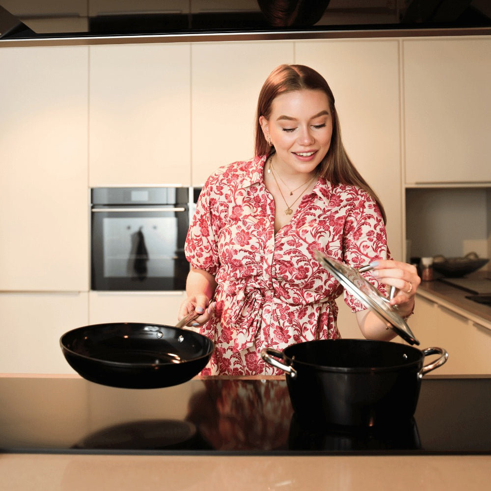 Cook & Pan Koekenpannenset Signature Zwart 3-delig - ø 20, 24 & 28 cm - sfeerbeeld 2