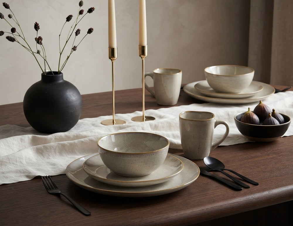 Everything for a perfectly set table