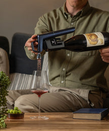Coravin Wijnsysteem Timeless Six+ - Ocean Blue - Limited Edition - sfeerbeeld 4
