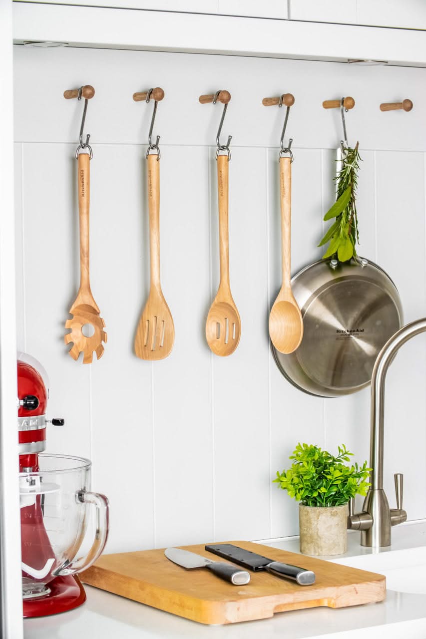KitchenAid Slotted Turner Core Birchwood 33 cm - Spatula - for Non-stick Pans