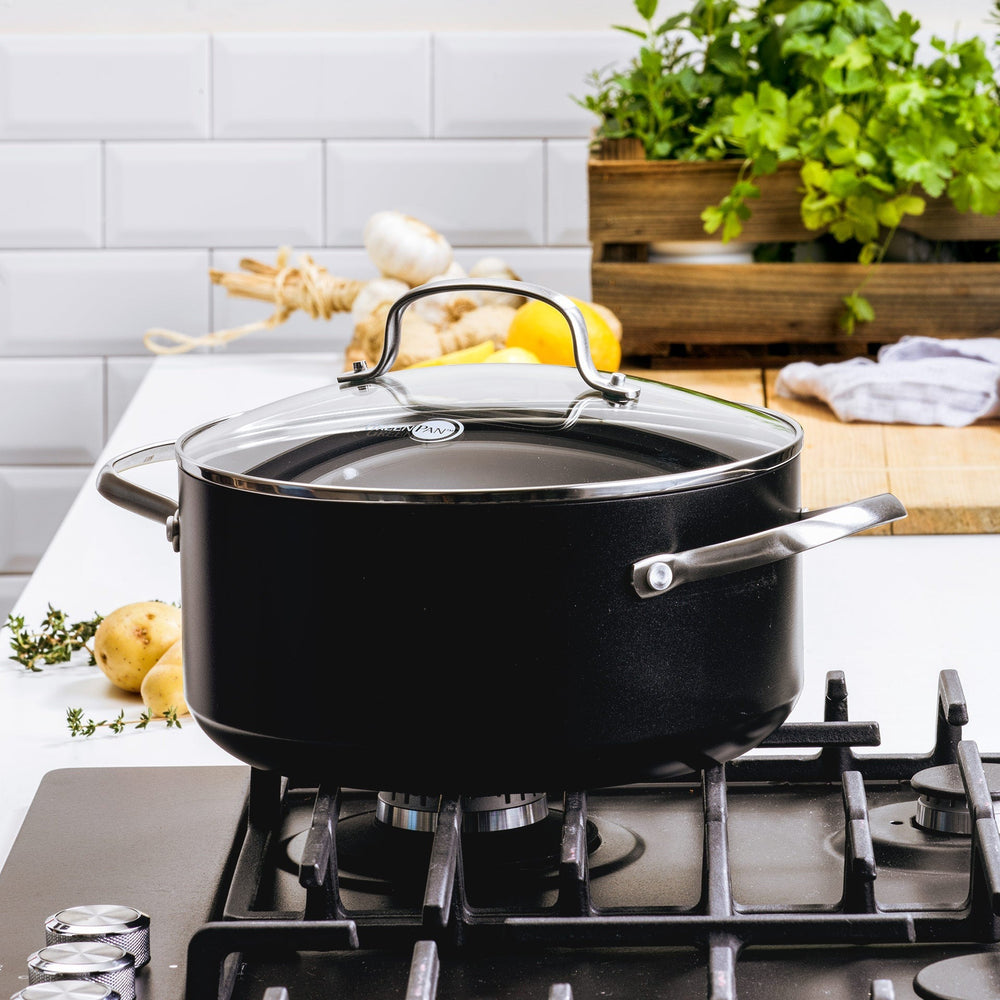 GreenPan Kookpan Copenhagen Zwart ø 24 cm / 5.2 Liter - sfeerbeeld 1